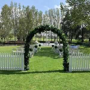 Lakeside ceremonies are stunning!

~ greenery arch
~ white picket fence
~ topiary trees

Call to inquire for you wedding on 0417 774 545

#wedding #weddingflowers #weddingflorals #australianflorist #florist #weddingflorist #weddinginspiration #weddinceremony #ceremonyinspiration #uniquefloralandevents #crowneplazahawkesburyvalley